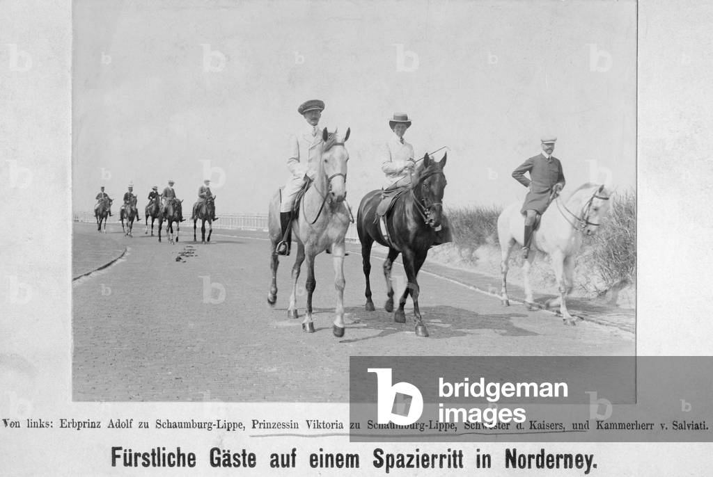 Victoria at Schaumburg-Lippe with her husband on Norderney, 1908 (b/w photo)