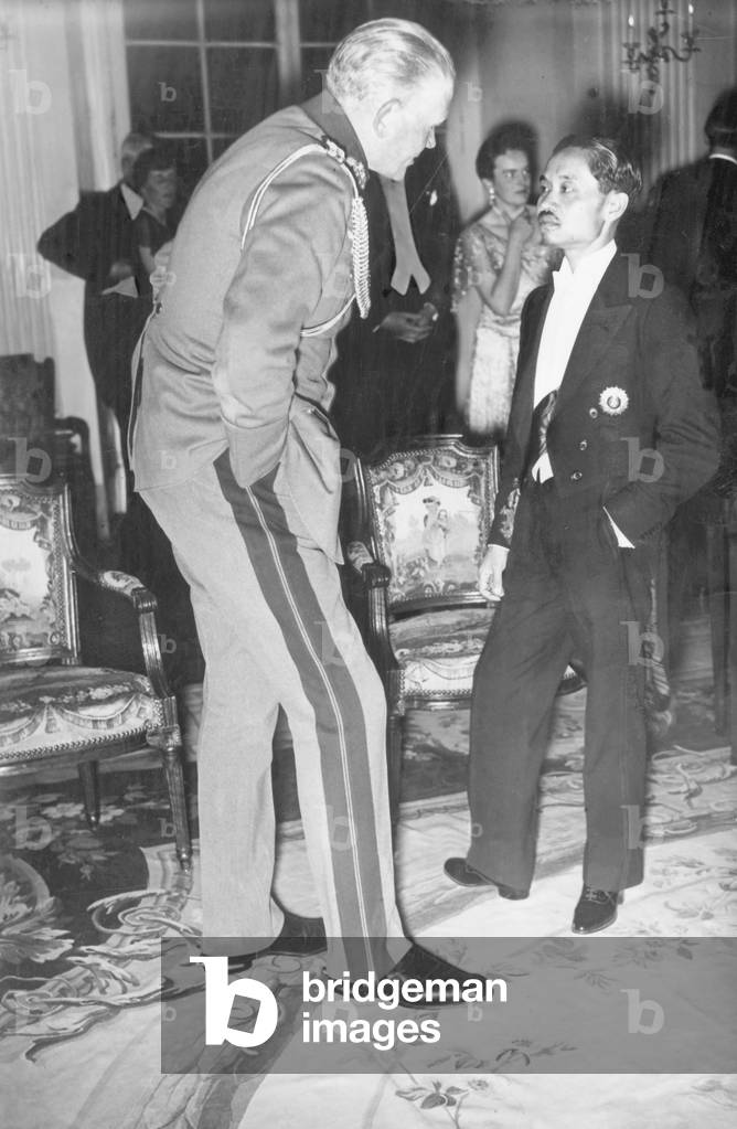 Werner von Blomberg with the King of Siam (b/w photo)