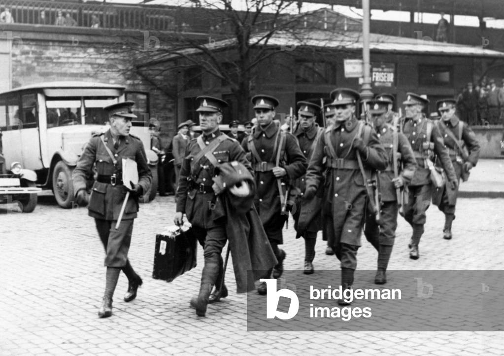 International troops in Saarland, 1935 (b/w photo)
