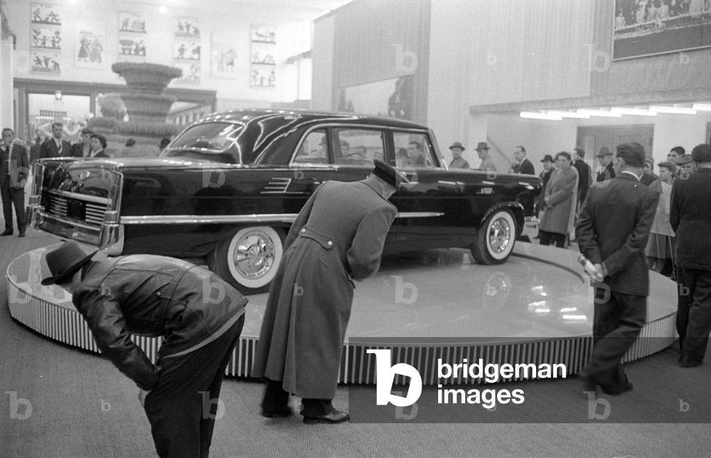Leipzig at the time of the fair, 1960 (b/w photo)