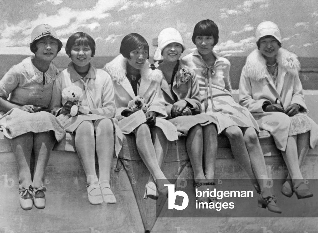 Wealthy women in China, 1927 (b/w photo)