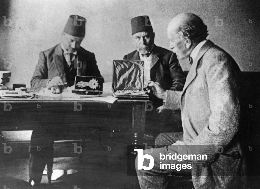 Liquidation of the assets of the former Ottoman Sultan, 1909 (b/w photo)