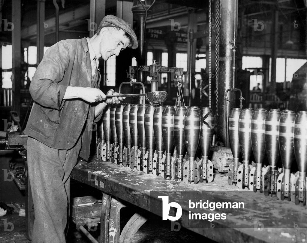 Armaments industry in Great Britain, 1938 (b/w photo)