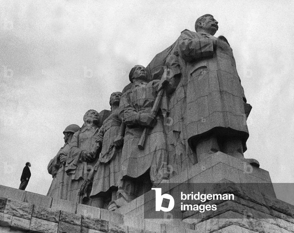 Stalin monument in Prague, 1956 (b/w photo)