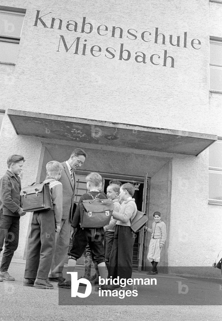 Teacher Rudolf Pikola becomes mayor, 1960 (b/w photo)