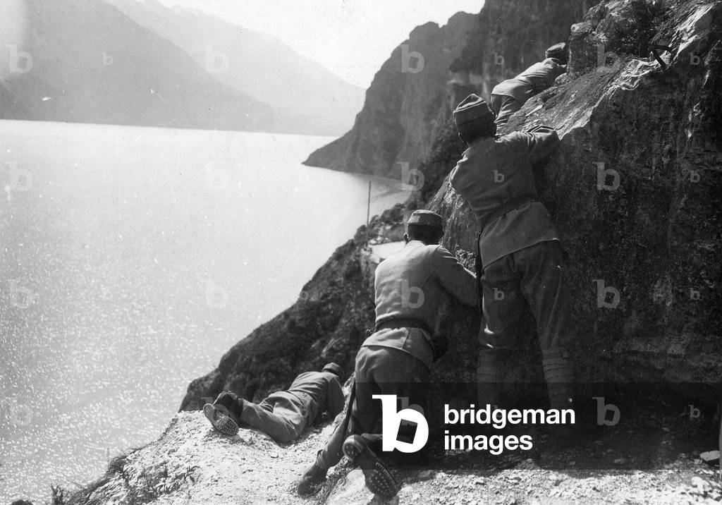 Austr-Hungarian patrol at Lake Garda, 1915 (b/w photo)