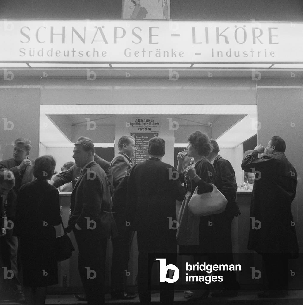 Oktoberfest in Munich, 1963 (b/w photo)