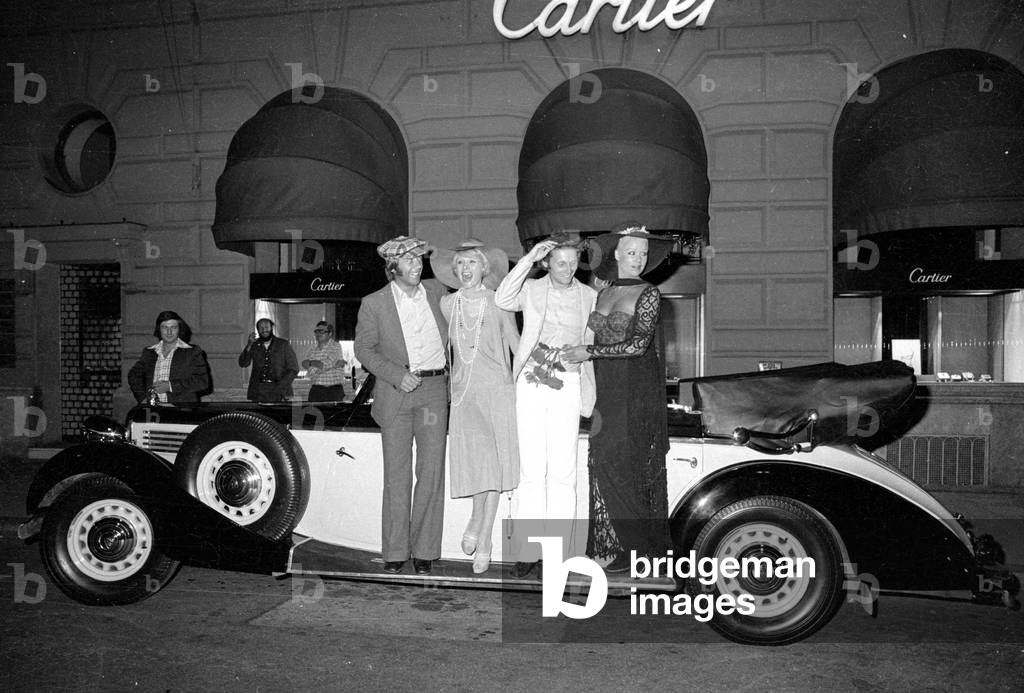 Niki Lauda and Edith Schmid in Munich, 1974 (b/w photo)