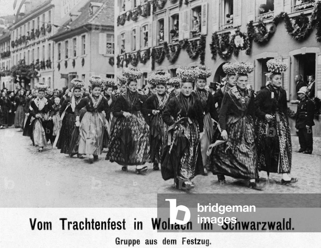 Traditional costume festival in Wolfach in the Black Forest, 1912 (b/w photo)