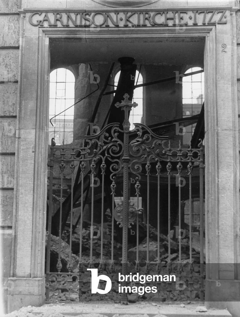 Bomb damages at the Garrison Church in Potsdam, 1943 (b/w photo)