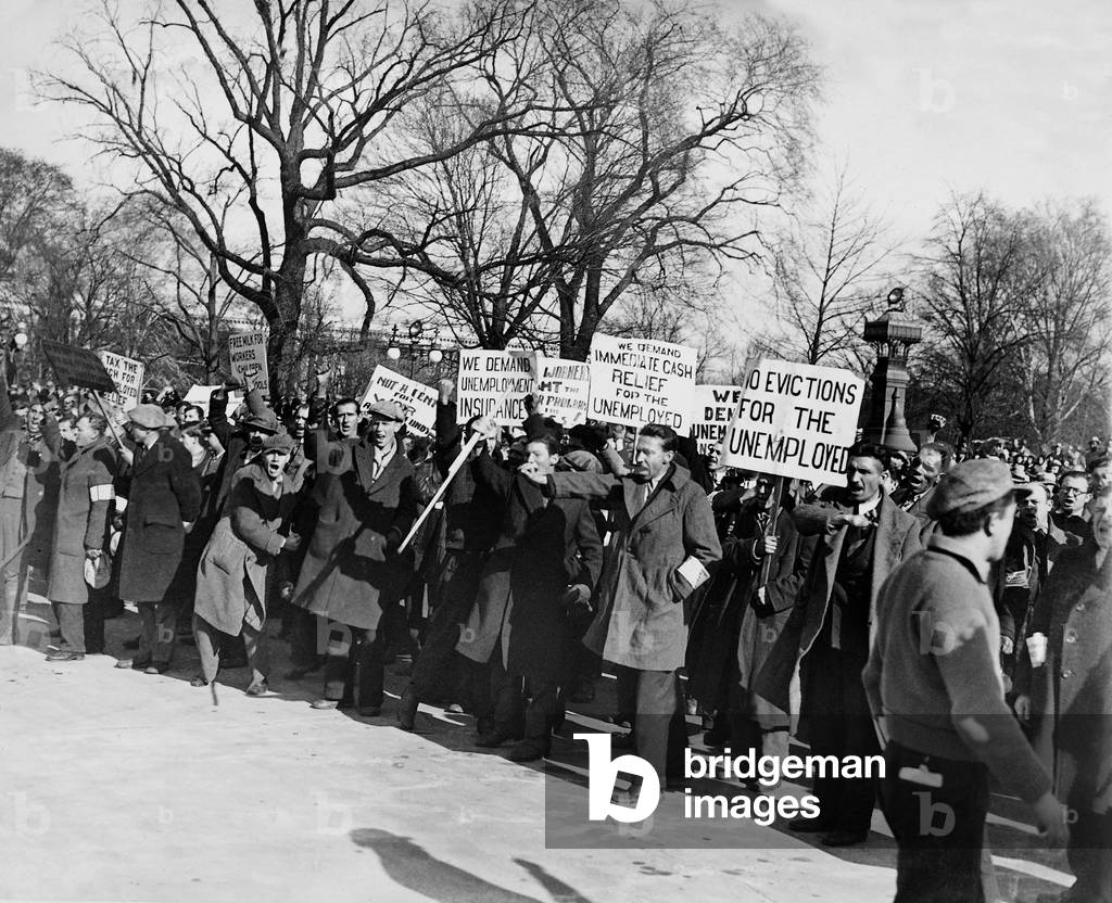 Unemployment demonstration during the Great Depression in front of the Capitol, 1931 (b/w photo)