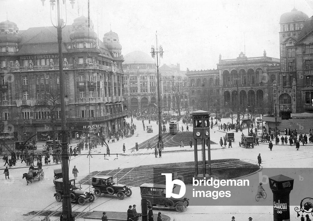Potsdamer Platz in Berlin, 1923 (b/w photo)