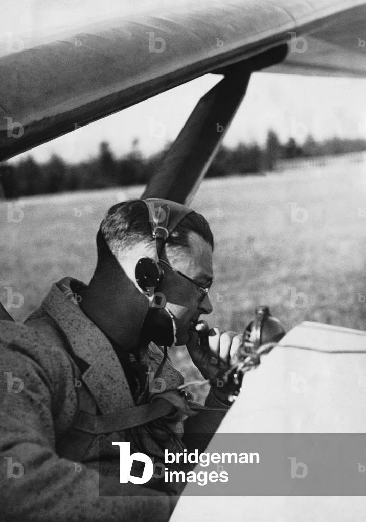 Wolf Hirth, 1933 (b/w photo)