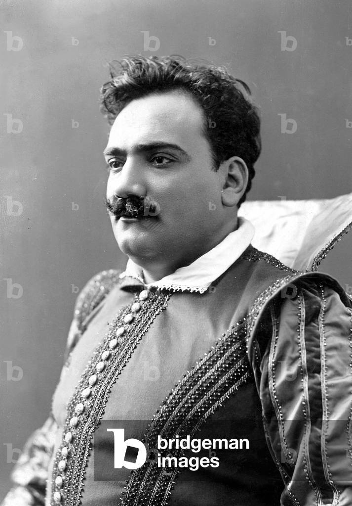 Enrico Caruso, 1904 (b/w photo)