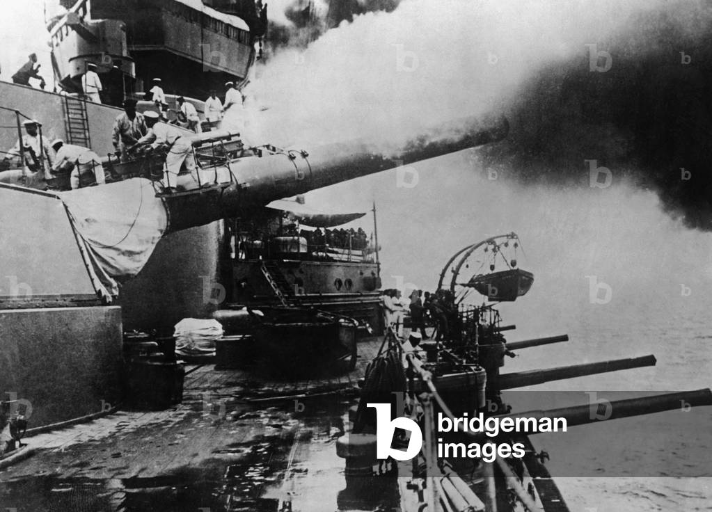 Naval manoeuvre off the coast of Japan, 1925 (b/w photo)