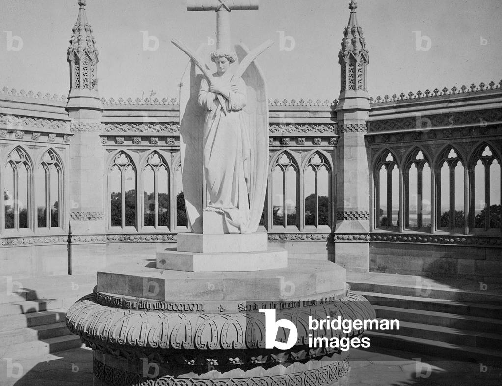 Monument in Cawnpore, 1930 (b/w photo)