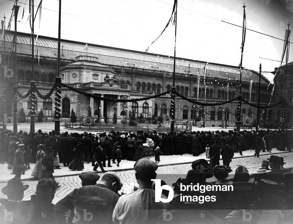 Central Station Munich (b/w photo)