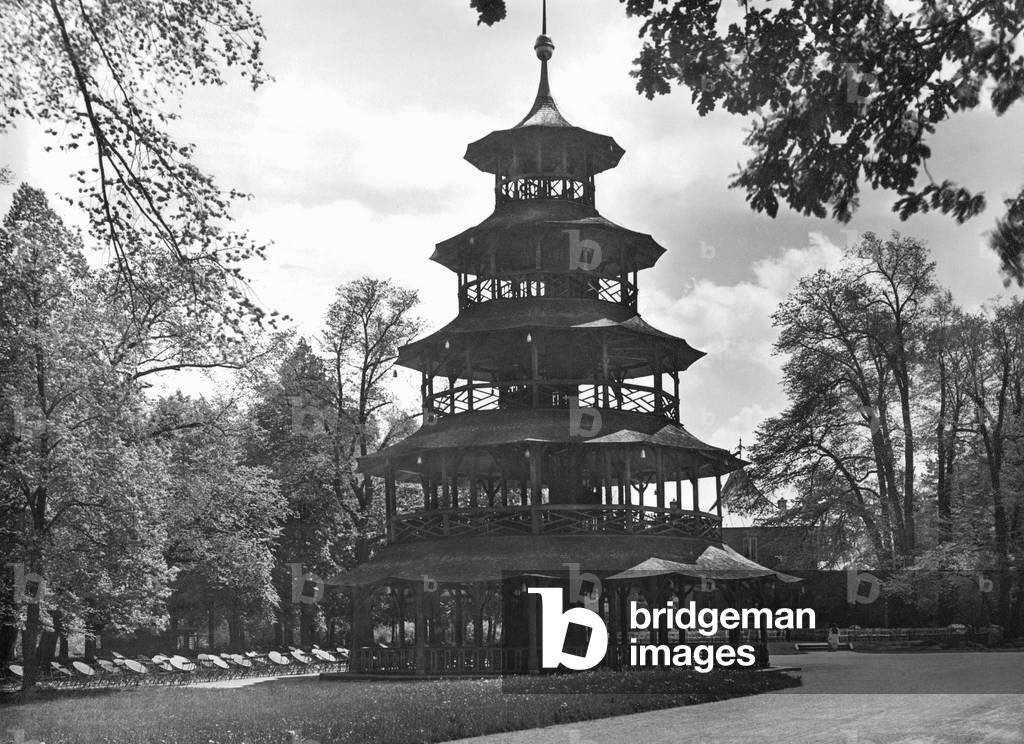 The Chinese Tower in the English Garden (b/w photo)