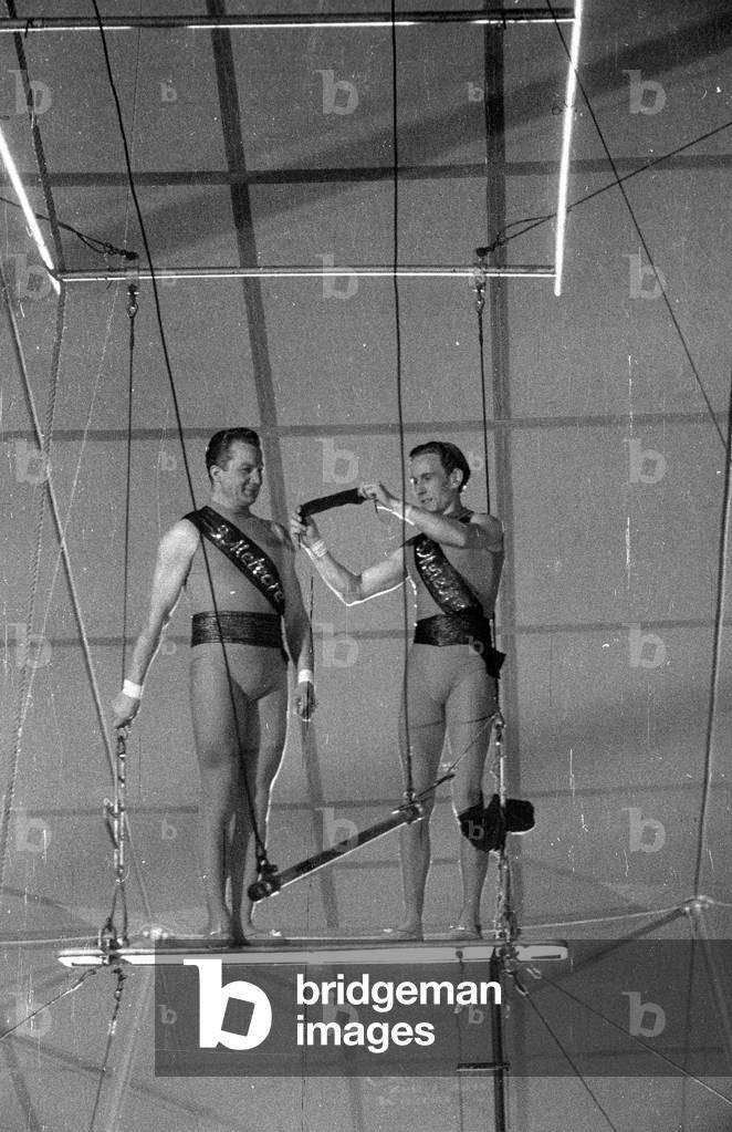 Rudolf Schock and Hans Putz at a shooting, 1954 (b/w photo)