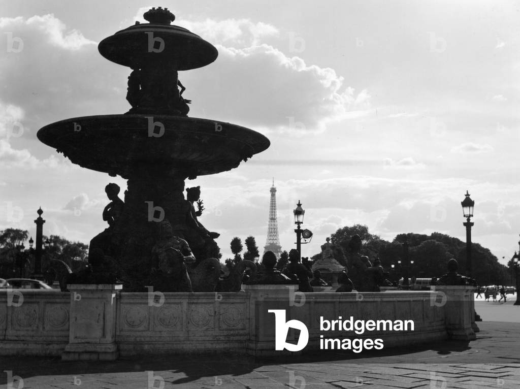 The Place de la Concorde, 1959 (b/w photo)