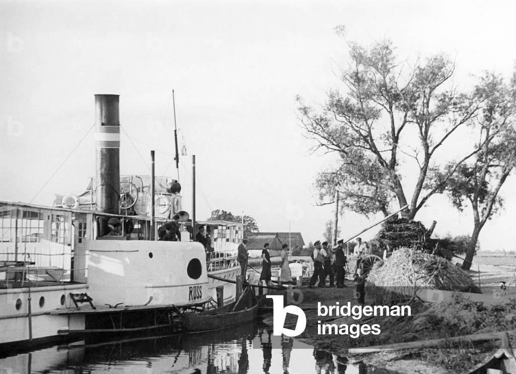 Ship in the harbor of Skirwiet in East Prussia, 1935