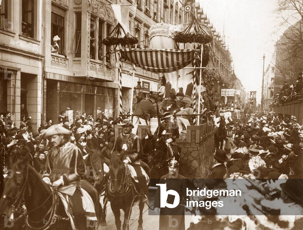 Shrove Monday procession in Cologne, 1908 (photo)