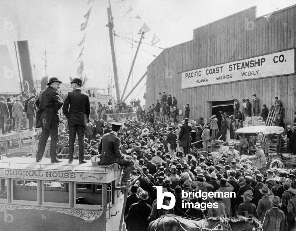 Landing pier of the Pacific Coast Steamship Company, around 1900