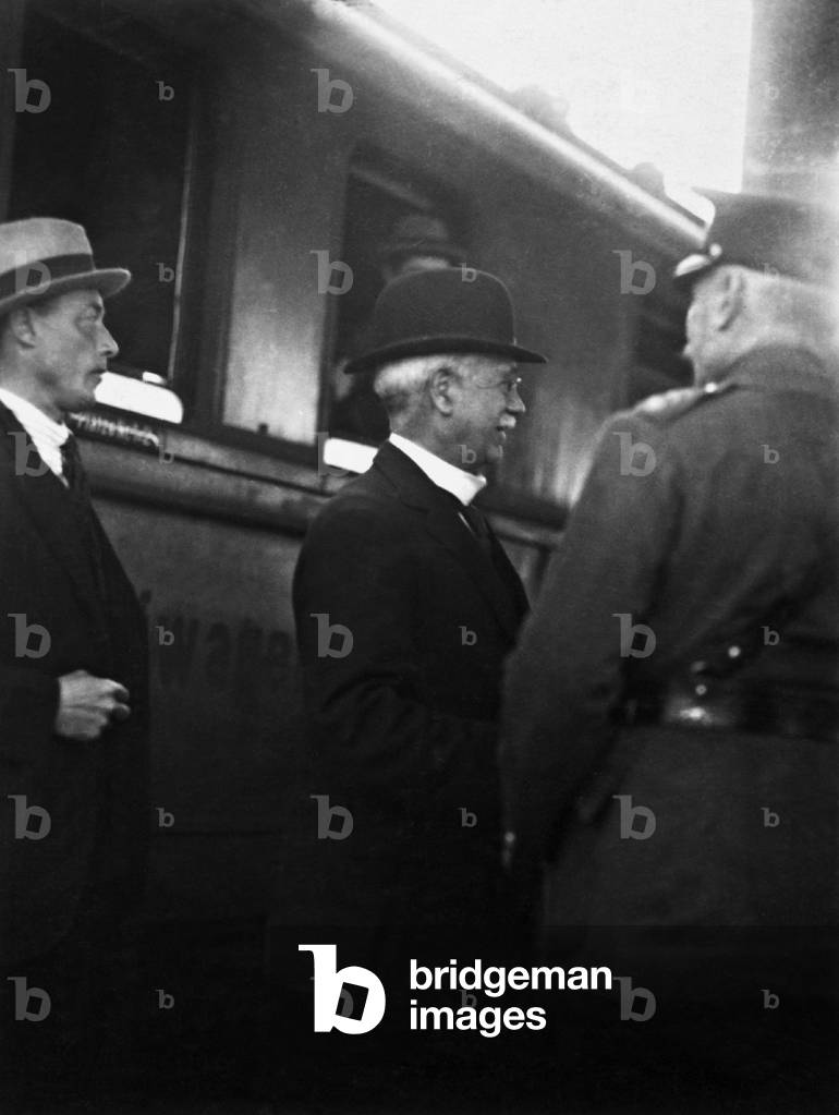 A British commissioner in Upper Silesia (b/w photo)