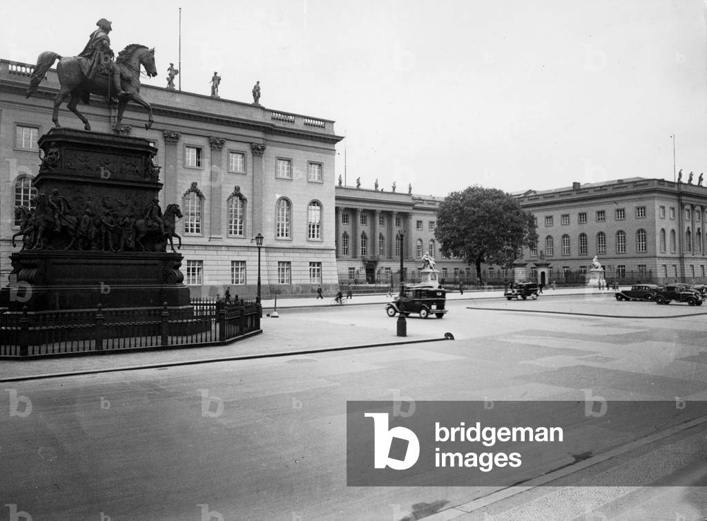 Berlin: Friedrich-Wilhelm University (b/w photo)