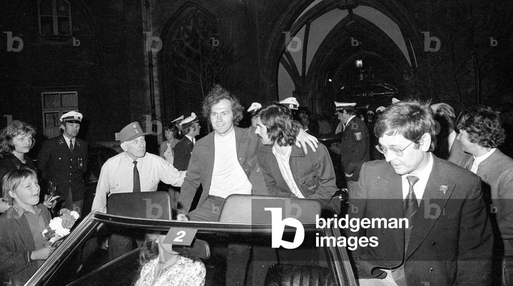 Franz Beckenbauer and Gerd Müller at the celebration of FC Bayern on Marienplatz, 1974 (b/w photo)