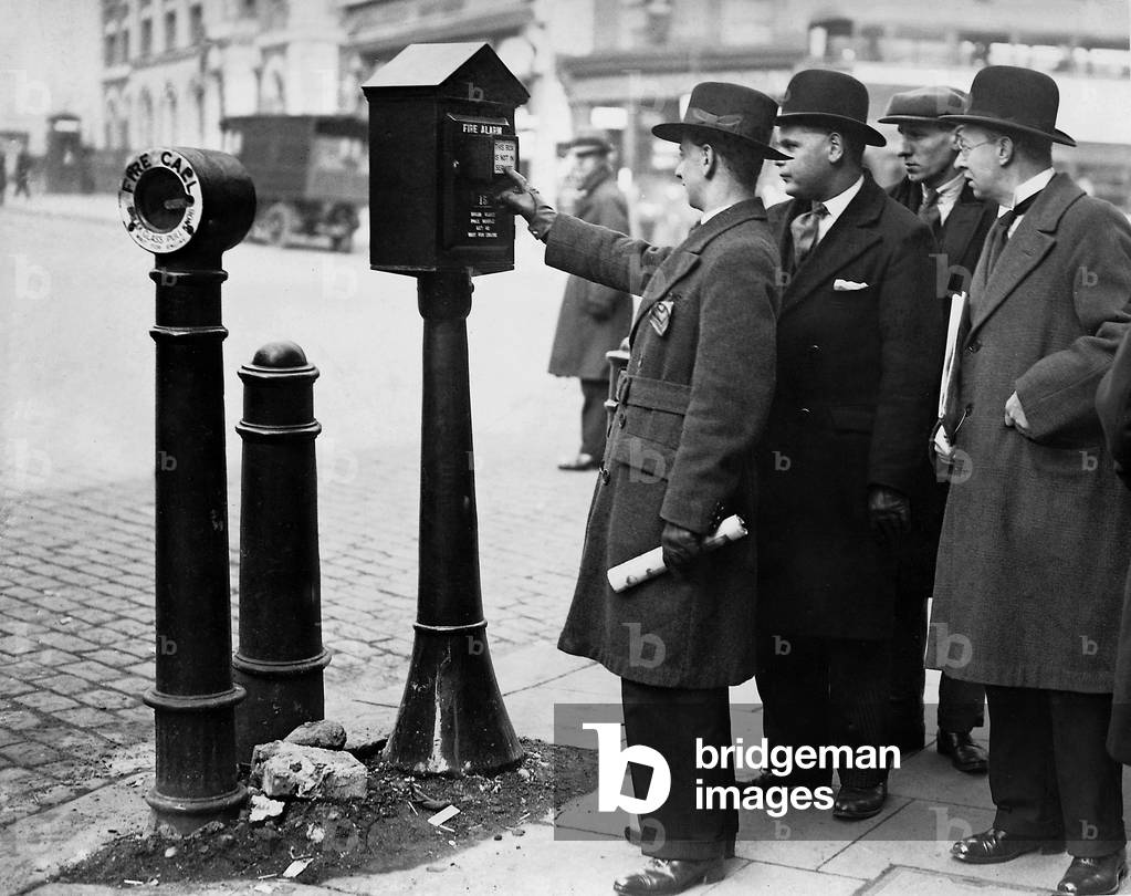 Fire alarm in London, 1931 (b/w photo)