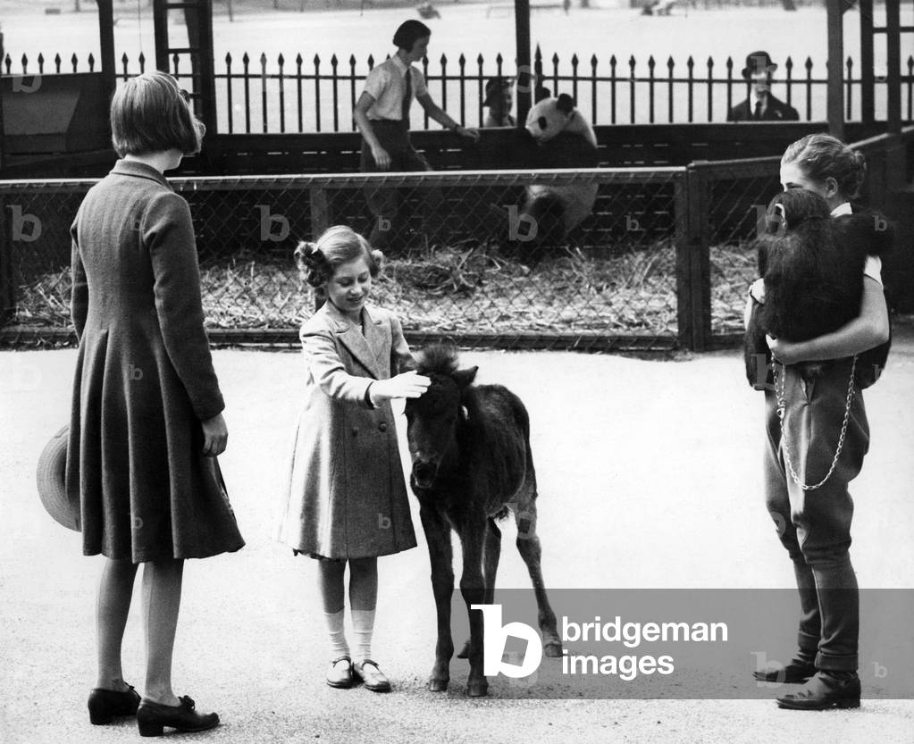 Princess Margaret and Princess Elisabeth visiting the zoo, 1939 (b/w photo)