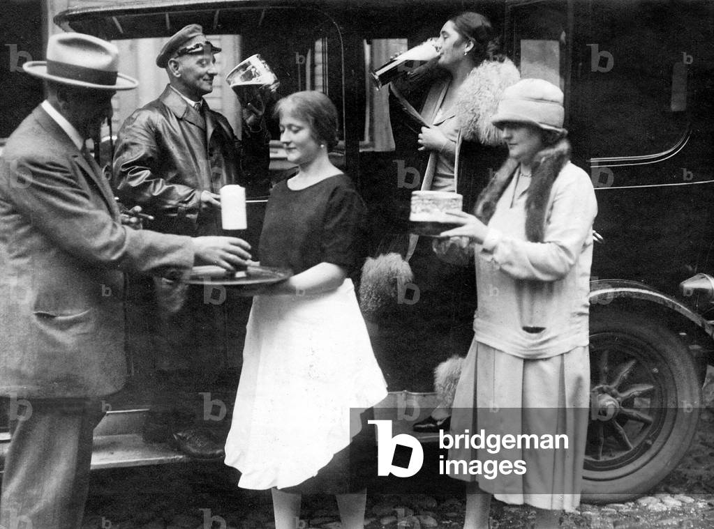 Tourists in Berlin, 1926 (b/w photo)