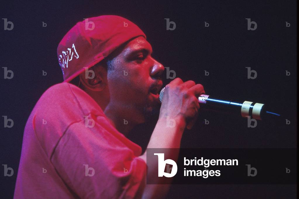 Rapper Samy Deluxe in performance at the Muffathalle, Munich, 3rd October 2001 (photo)