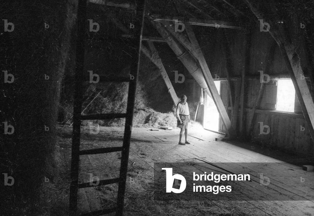 Carl Underberg on the Schwaerzenberg estate on Tegernsee lake, 1966 (b/w photo)