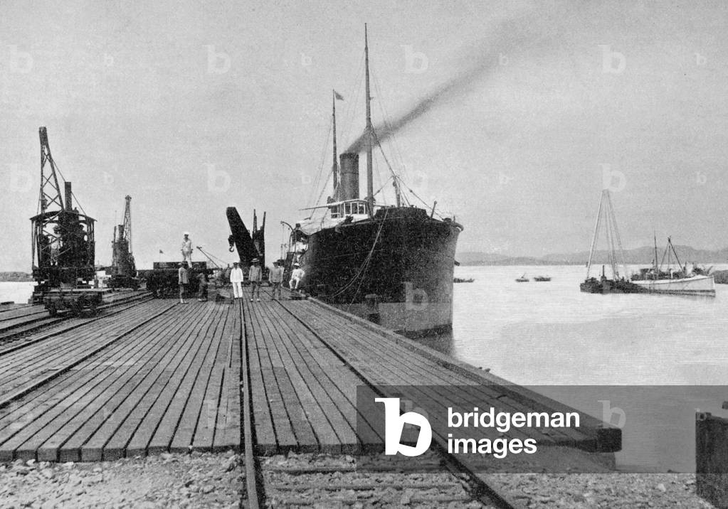 Loading dock of Quingdao, 1902 (b/w photo)
