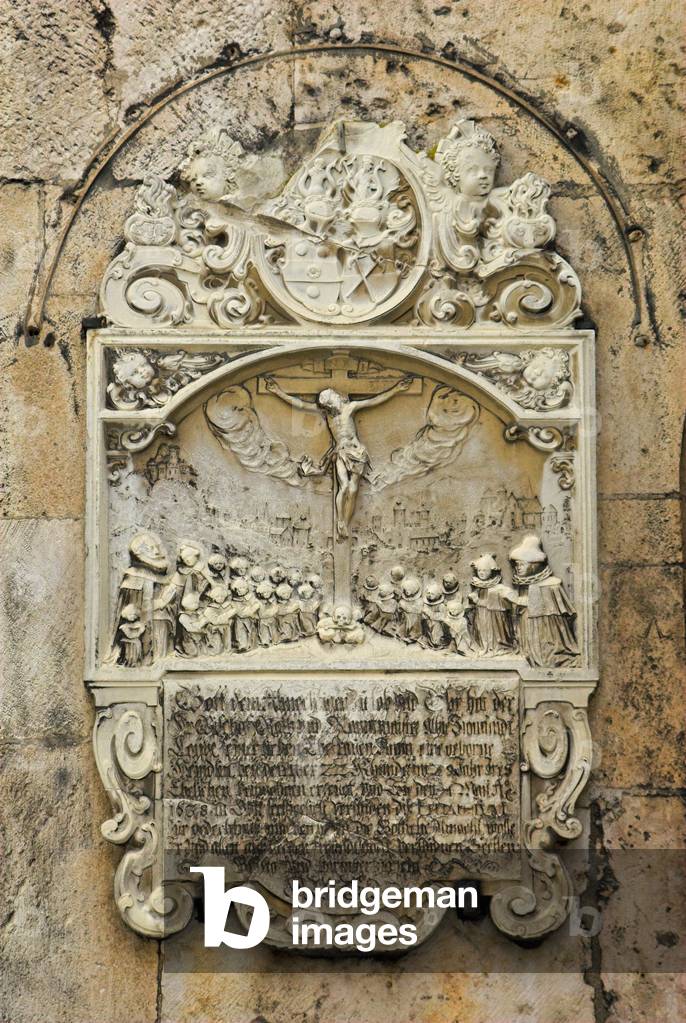 Relief on the facade of St Peter's Cathedral, Regensburg, Bavaria, 2010 (photo)