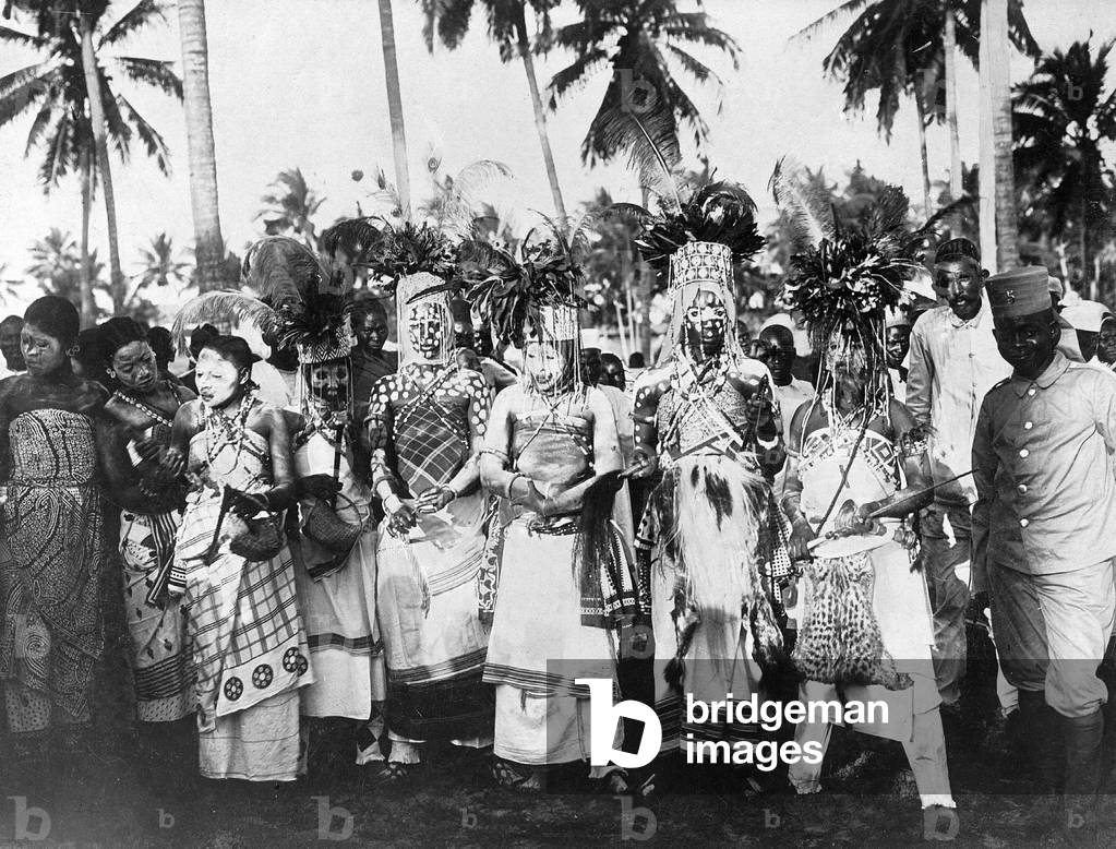 African women in German East-Africa, 1908 (b/w photo)