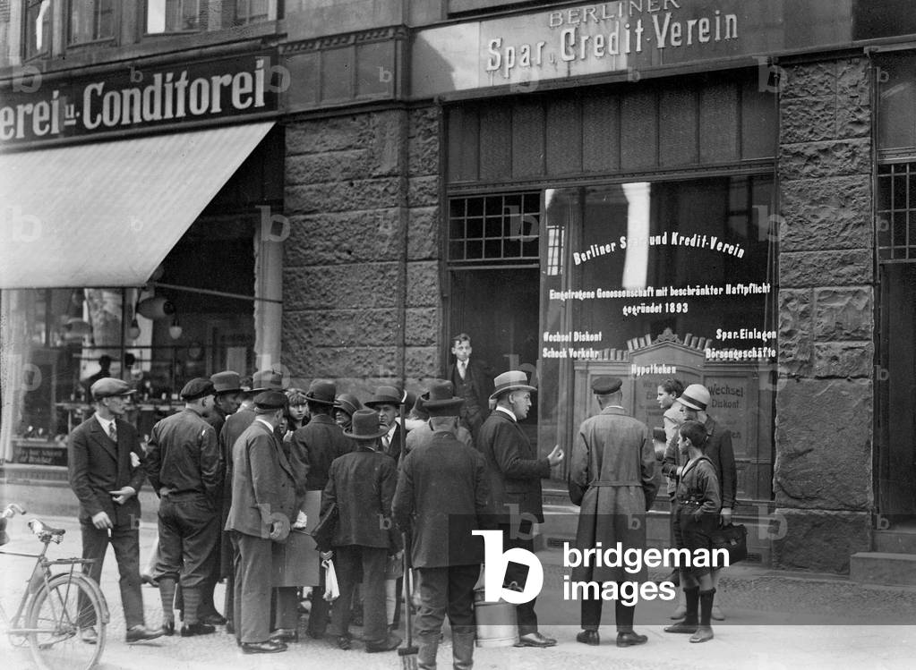 Berliner savings and loan association (b/w photo)