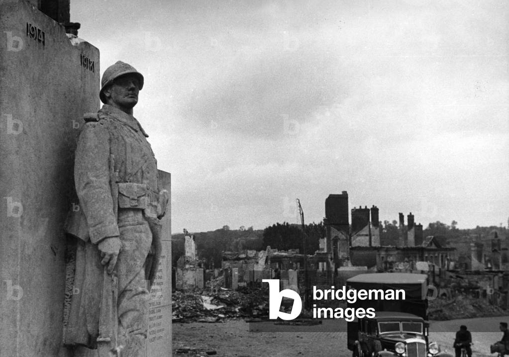 Neufchatel, 1940 (b/w photo)