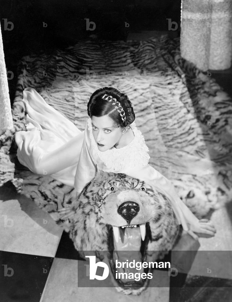 Gloria Swanson (b/w photo)