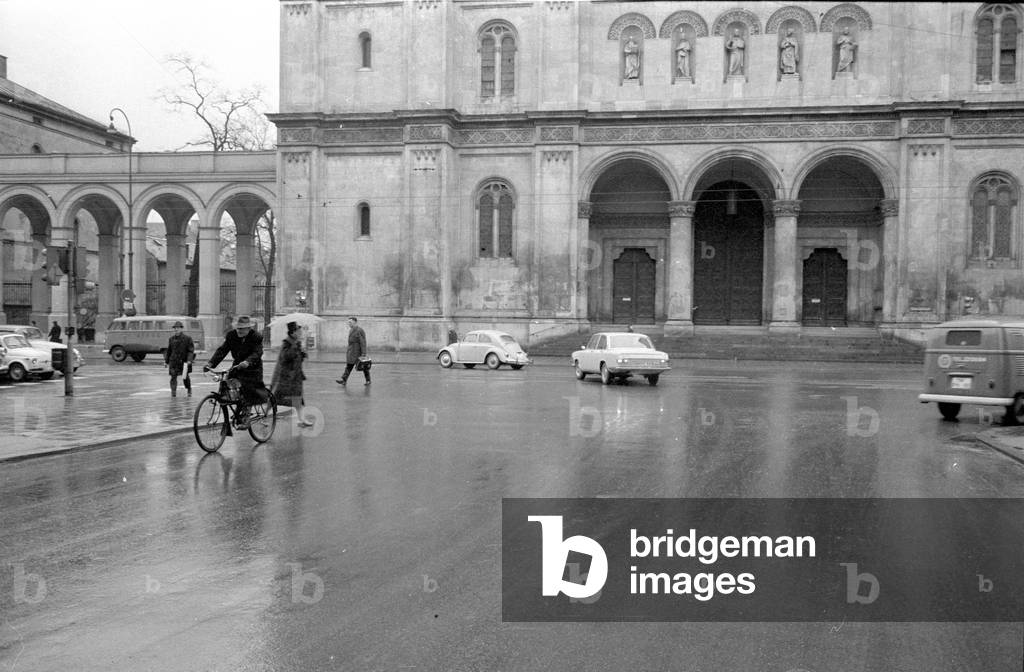 The district of Maxvorstadt in Munich, 1965 (b/w photo)
