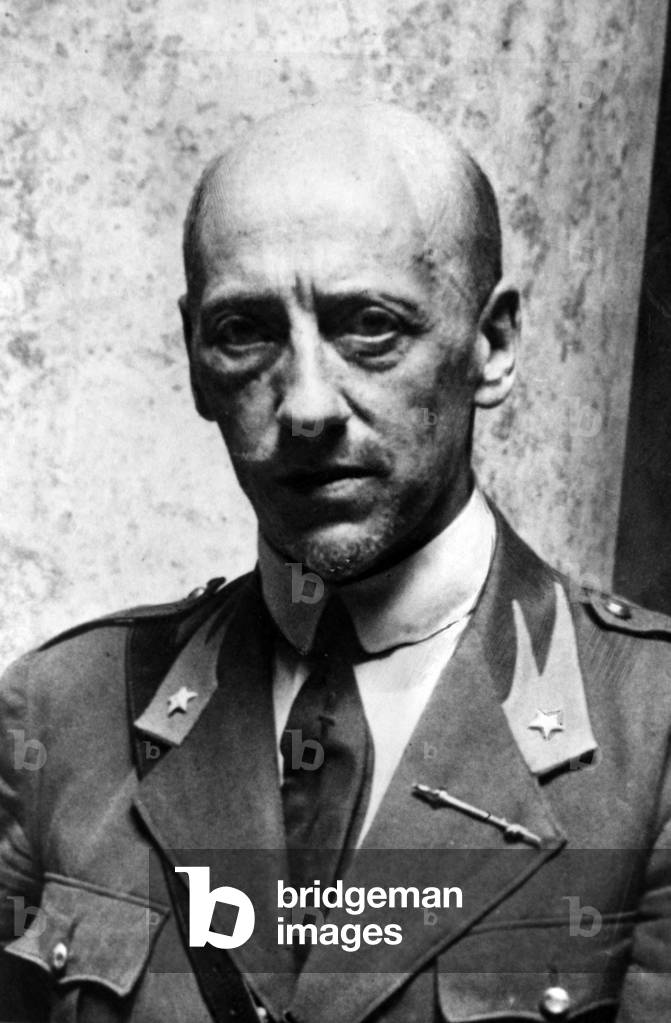 Gabriele D´ Annunzio (b/w photo)