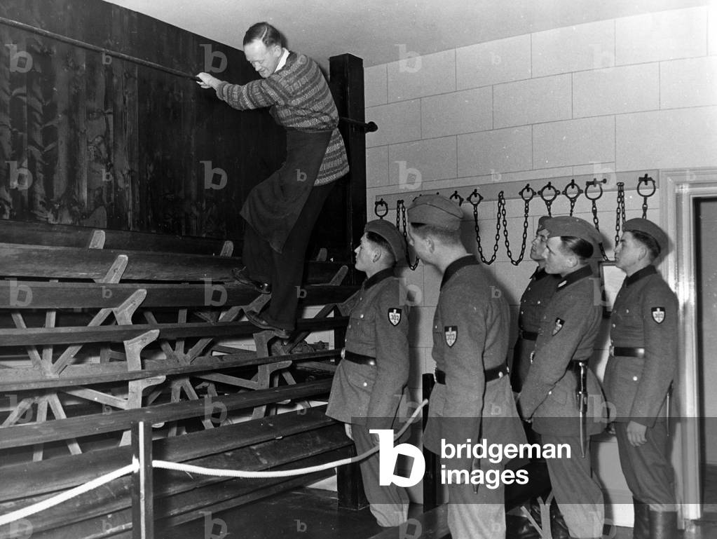 Members of the RAD on the British Channel Islands, 1942 (b/w photo)