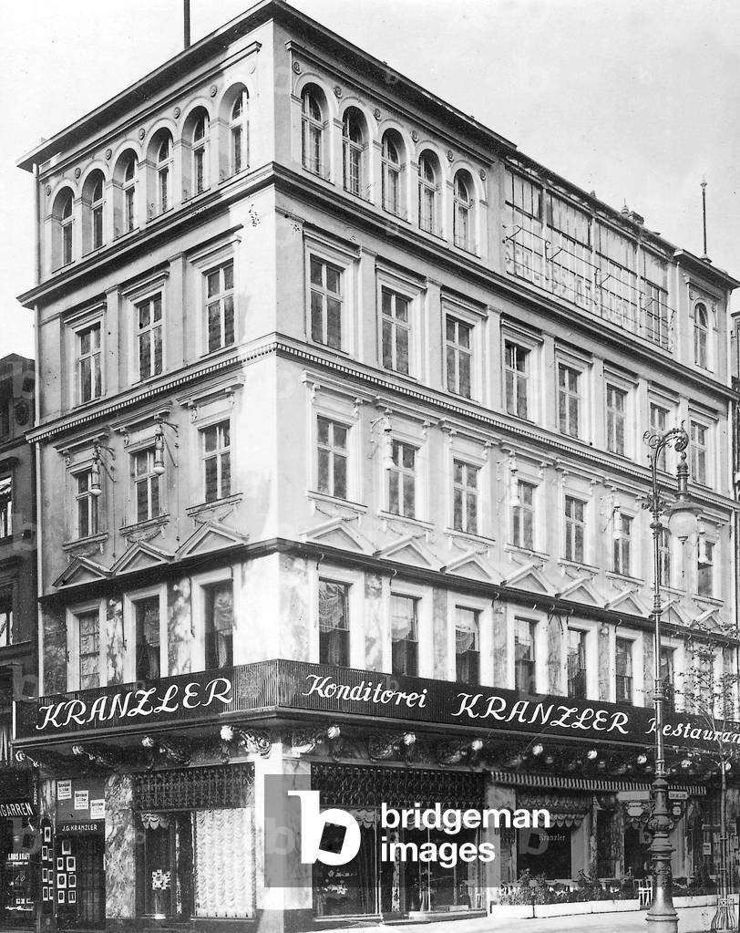 Cafe Kranzler in Berlin (b/w photo)