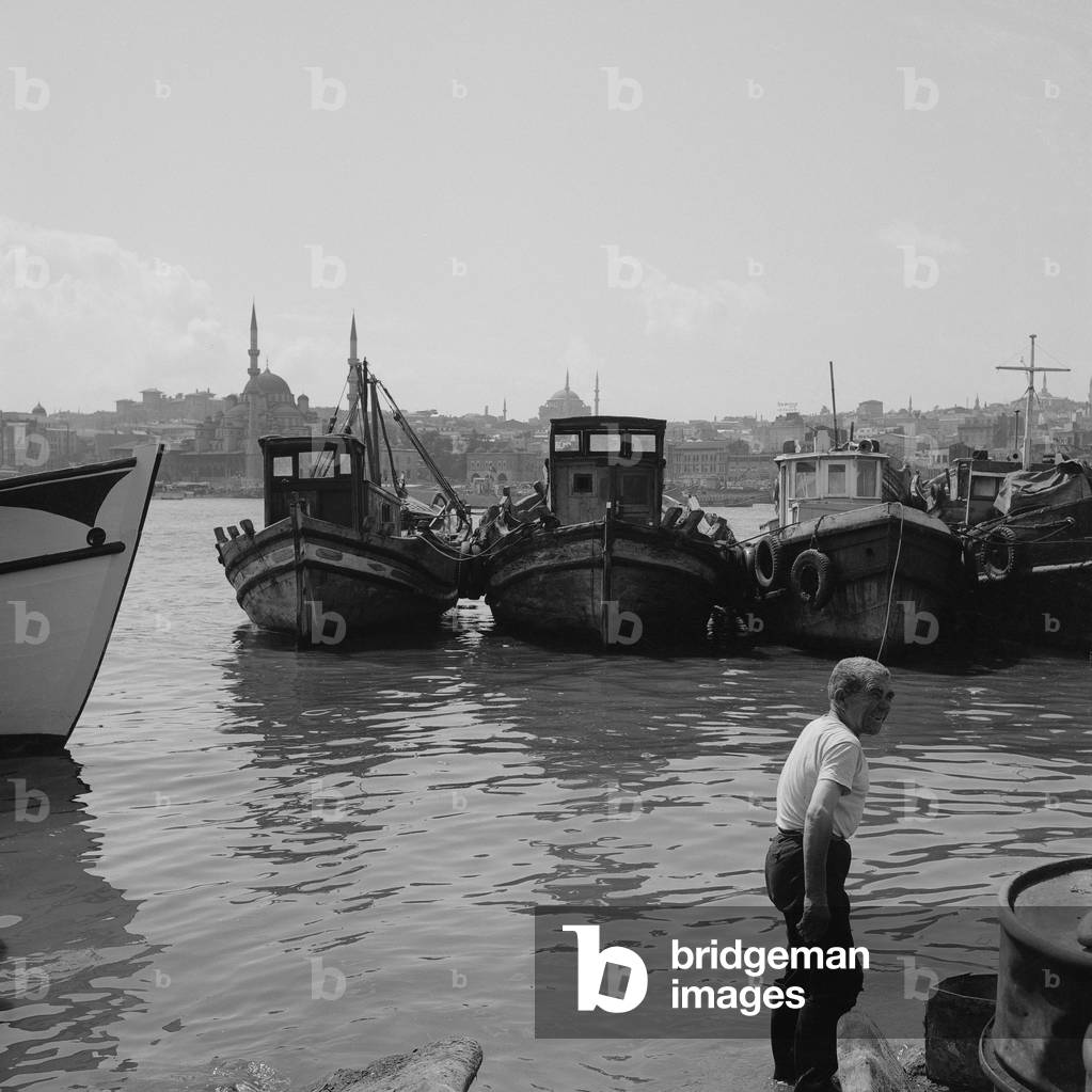 Port of Istanbul, 1965 (b/w photo)