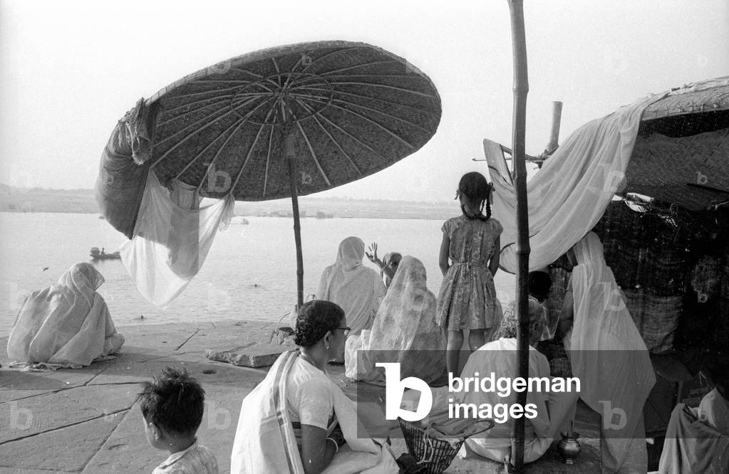 Women on the banks of the Ganges in Benares, 1966 (b/w photo)