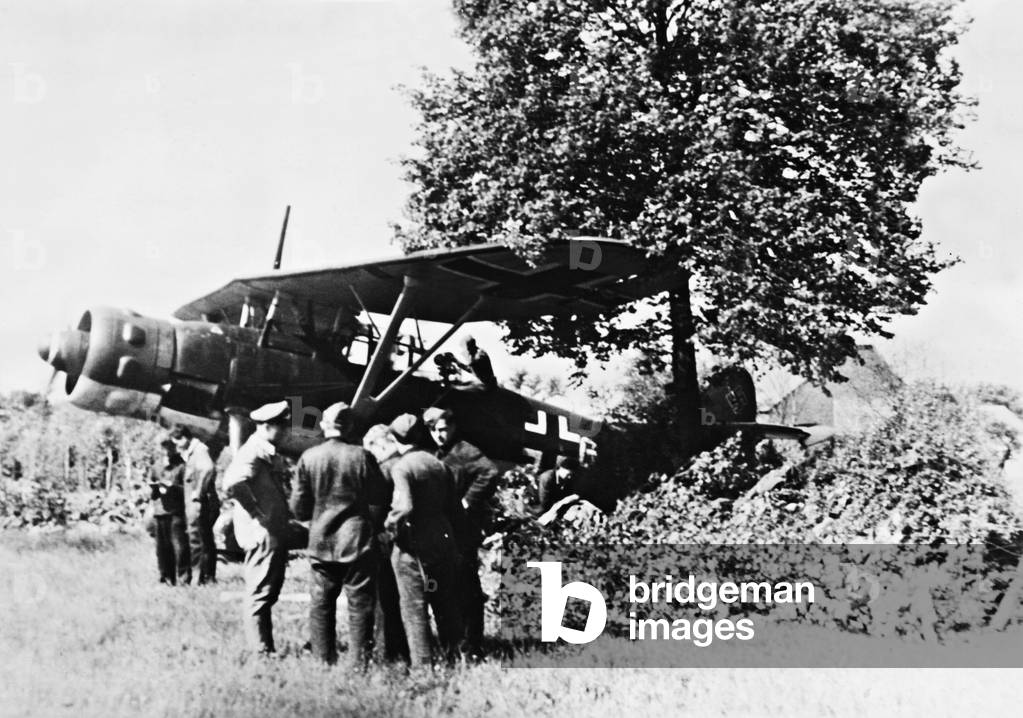German reconnaissance aircraft Hs 126, 1940 (b/w photo)
