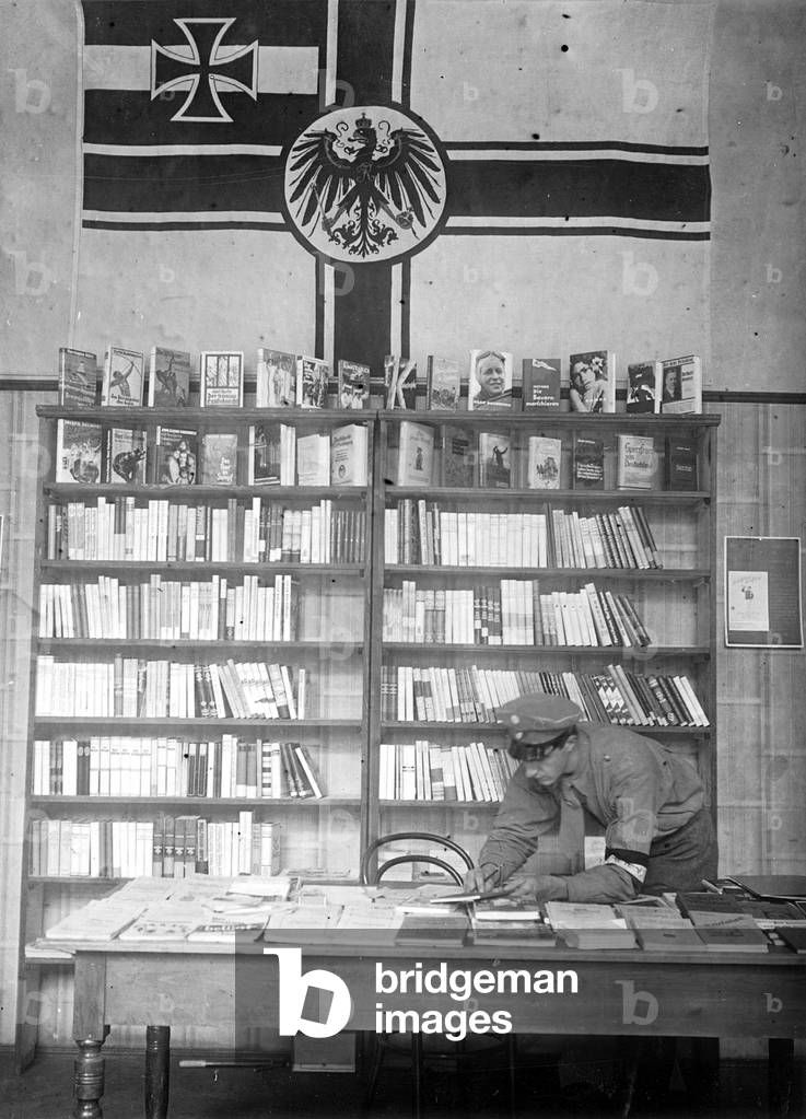 Party headquarters of the DNVP the in Berlin, 1932 (b/w photo)