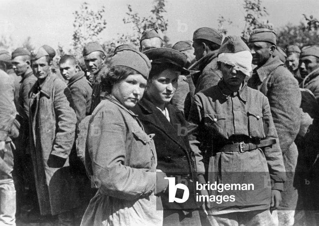 Female Soviet prisoners of war on the Eastern front, 1941 (b/w photo)
